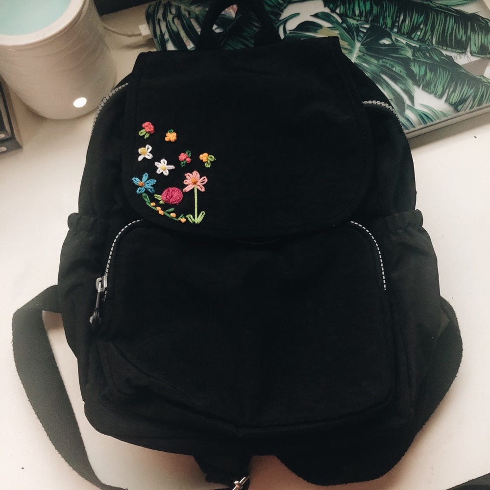 diy embroidered backpack 💐